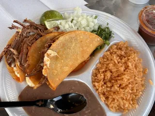 Ambro's Tacos Y Más