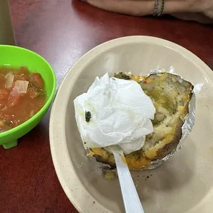 The salsa had a huge fly in it. The photo doesn't do it justice. This fly was BIG