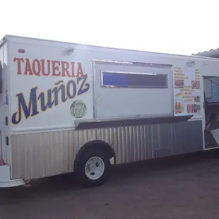 a food truck parked in a parking lot