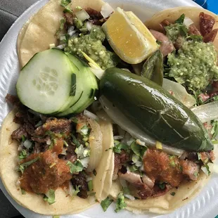 Either cabeza or lengua on the left and tripas on the right.