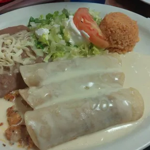 Chicken enchilada plate