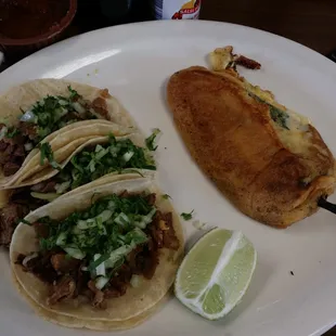 Tacos and chili rellano