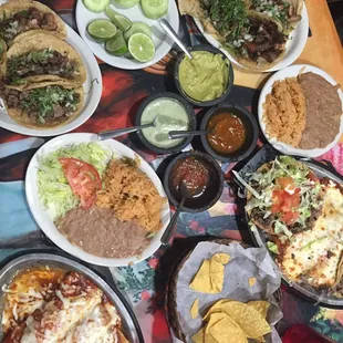 Enchilada, tacos &amp; the combinacion platter