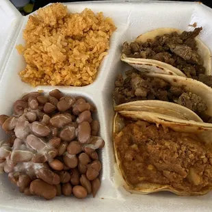 Tacos special (2 carne and 1 chorizo)