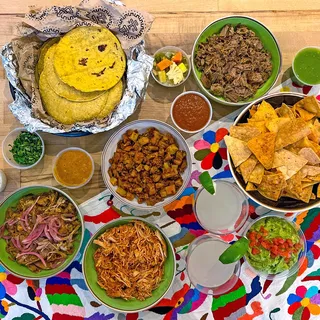 Family Fiesta Grande (2lb & guac+chips & 32oz margarita)