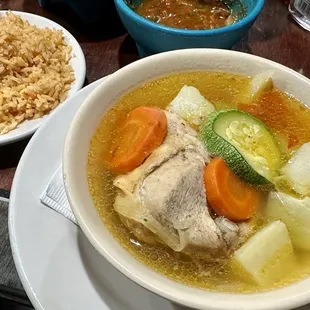 Caldo de Pollo