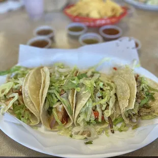 a plate of tacos