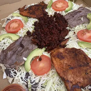 Tlayuda Mixta with three different salsas