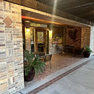 Front of the restaurant and outdoor seating