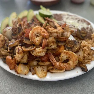 Camarones ala diabla! Huge portions