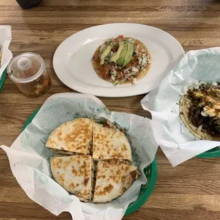 Quesadilla Suiza
