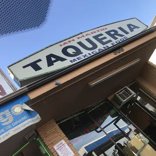 the outside of a restaurant