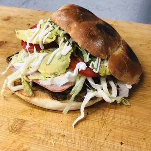 Tortas/tacos/burritos/quesadillas/Burger/