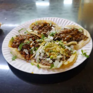a plate of tacos