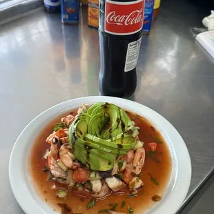 Tostada de camarón y pulpo