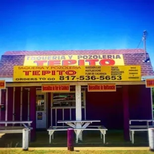 También estamos en    1104 Miller ave, Fort Worth, TX. 817-536-5653