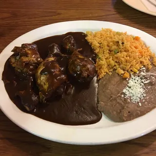 Pollo en Mole Rojo