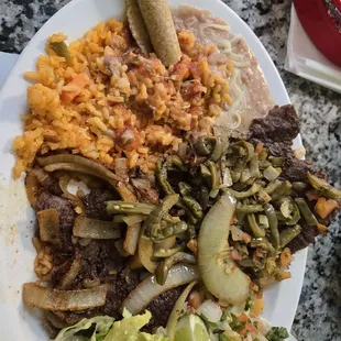 Carne sadat con nopales