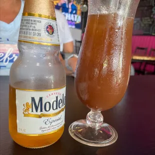 Tamarindo &amp; modelo