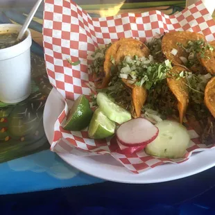 Birria tacos a/ consome