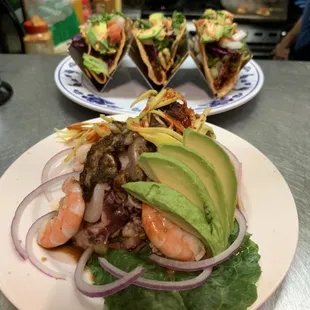 Tostada mixta and tacos gobernador
