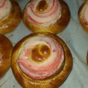 Cream cheese and guava