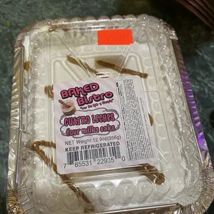 Cuatro leches cake