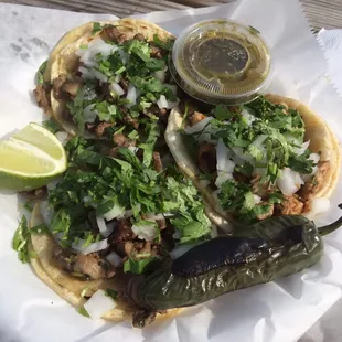 Asada and pollo tacos