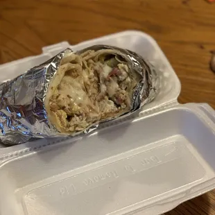 Burrito de huevo con pappas and tocino/ Egg potatoes and bacon burrito.