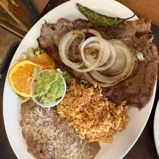 Mmm the asada plate was super delicious!! Don't forget to squeeze a little lime !