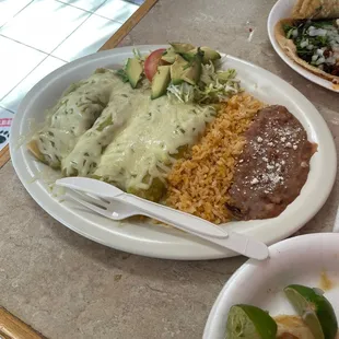 Orden de enchiladas verdes!