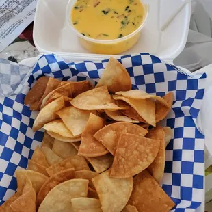 Chips and queso