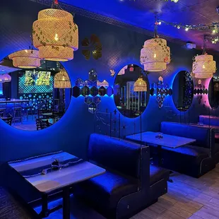 sushi and sashimi, interior