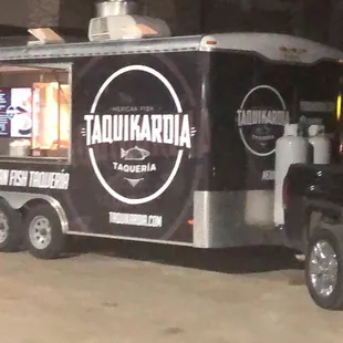 Nice looking food truck at the parking lot of Liquor Depot.