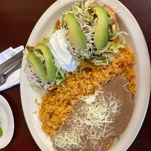 Sopes dish Al pastor