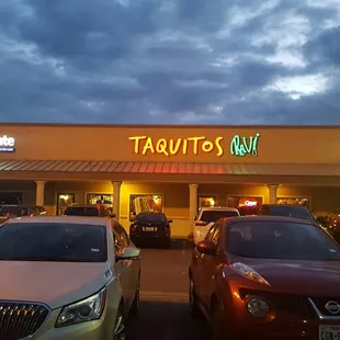 the outside of a restaurant