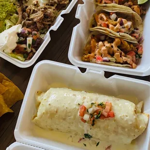 El famoso, fish tacos and bowl.