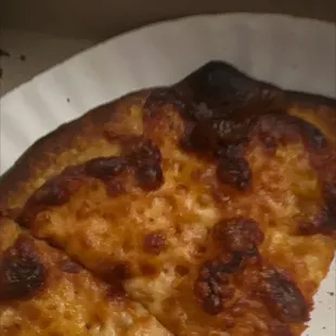 Cheese pizza. I ordered by Uber and the pizza was very dry, the crust was burned, cold. I was very impressed with the order.