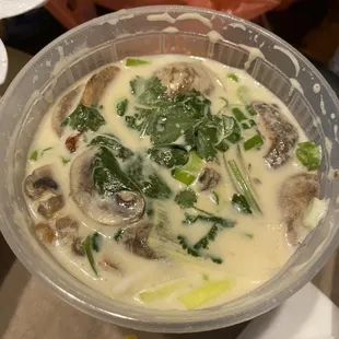 Tom Kha