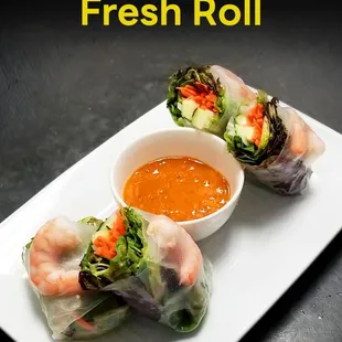 fresh roll with dipping sauce
