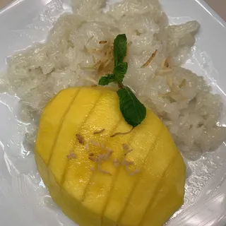 Mango Over Sweet Rice (seasonal)