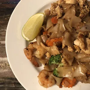 Pad Kee Mao with Chicken and Shrimp