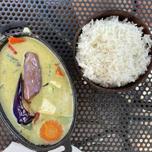 Green Curry with vegetable and tofu