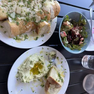 Butter bean humus , extra bread and kale salad