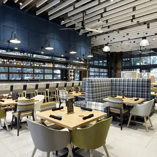 Indoor seating &amp; Bar