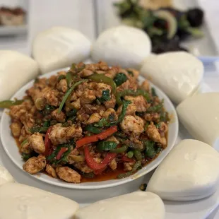Chicken with Lotus Bun