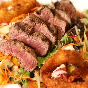 Petite Filet Mignon Steak Salad