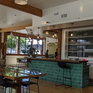 Bar and communal table