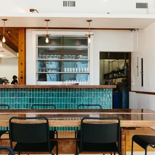 sushi and sashimi, interior