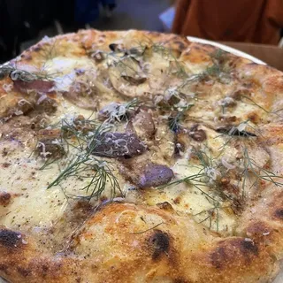 FENNEL SAUSAGE & ONION PIZZA